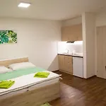 Aaalipno Apartment